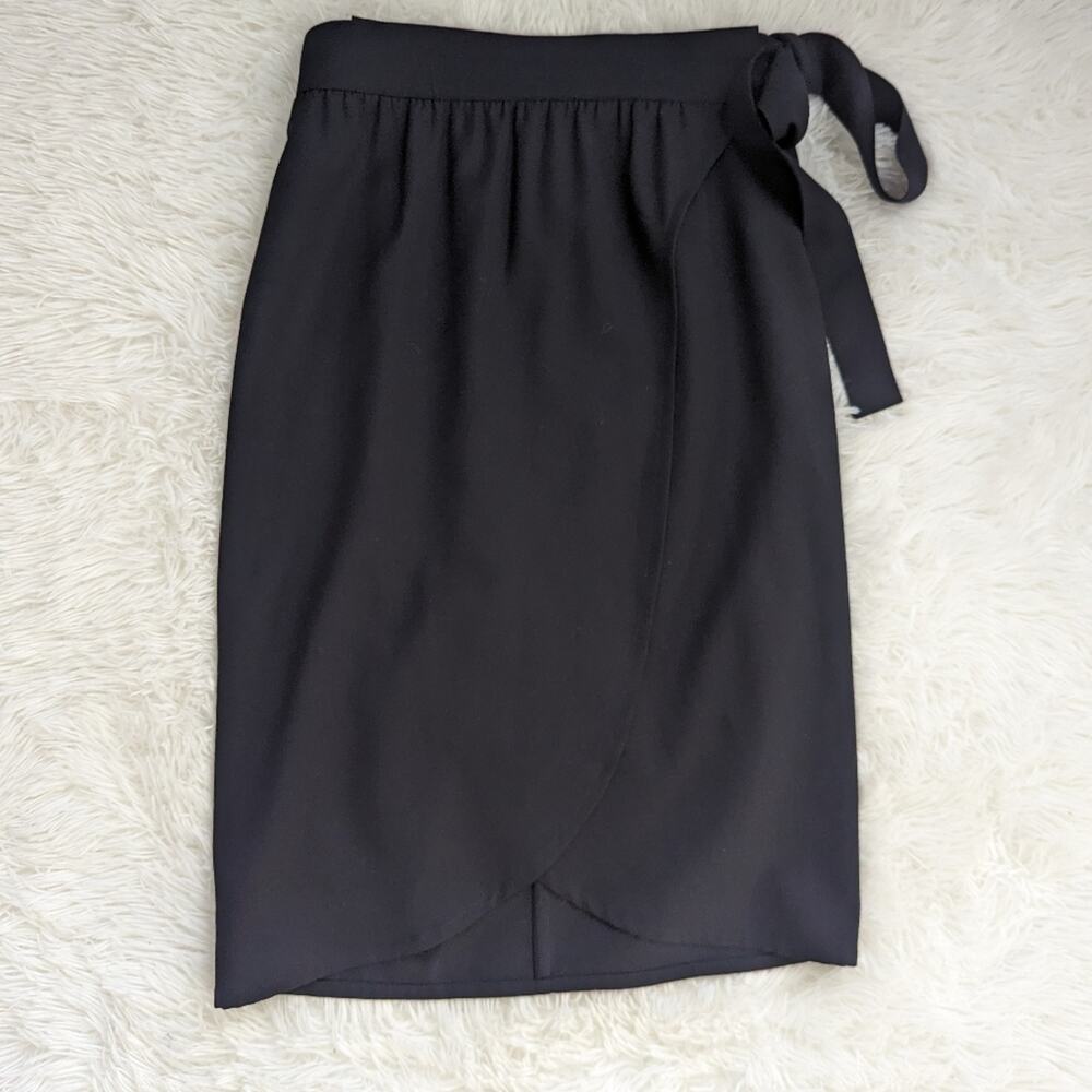 Women's Escada 34 Black True Wrap Tulip Skirt Size Small - Picture 3 of 8
